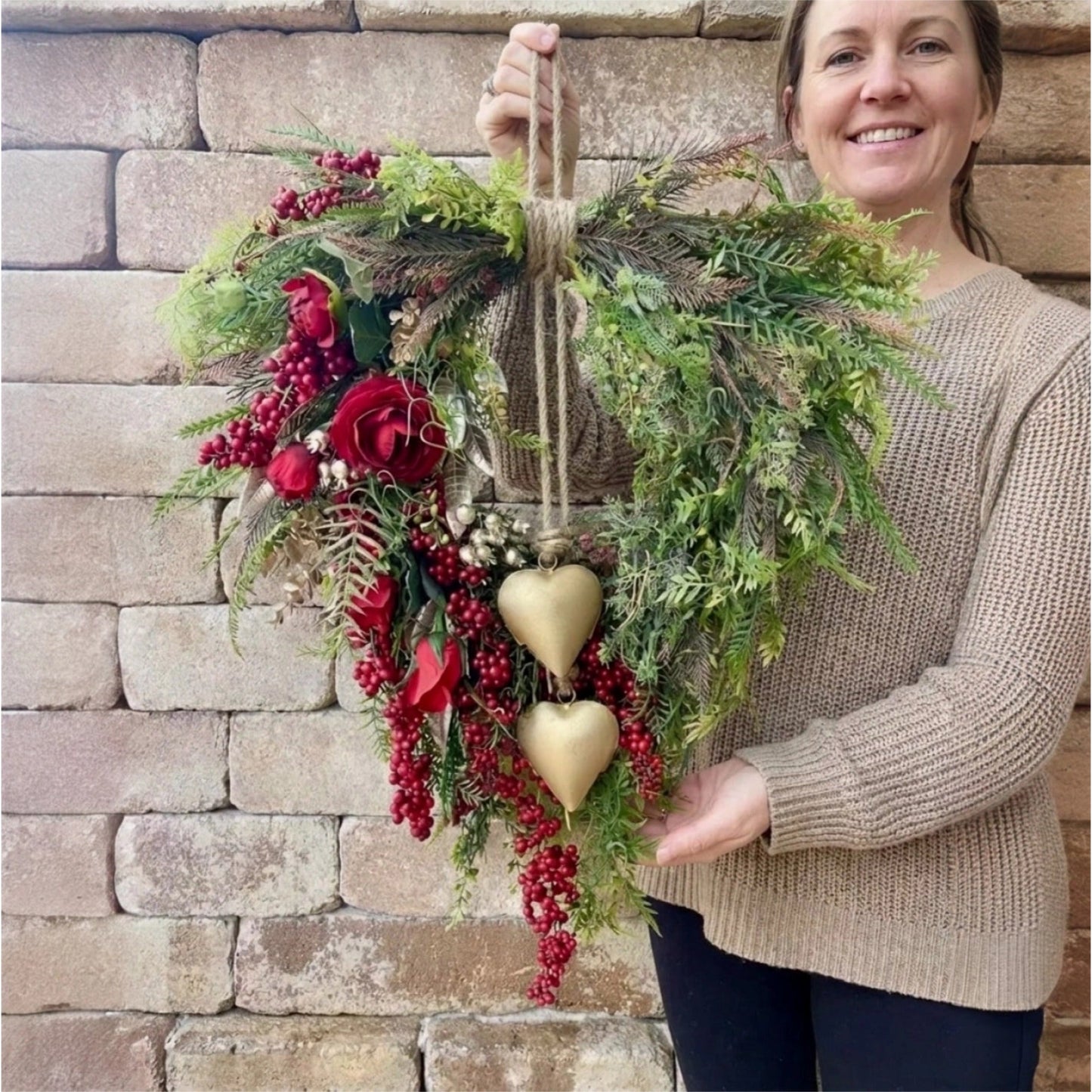 ❤️ Valentine’s Day Farmhouse Heart Wreath: Gold Bells, Red Roses & Berries🎉