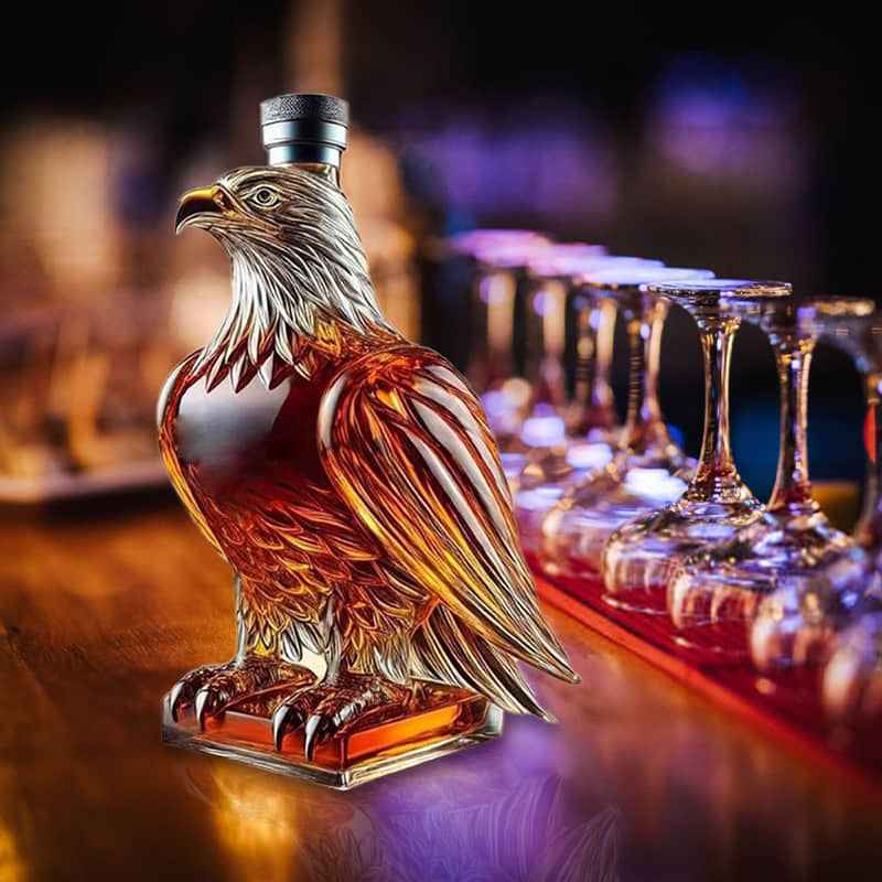 🦅Eagle Whiskey Bottle – A Masterpiece of Craftsmanship and Strength, Capturing the Spirit of Freedom in Every Detail